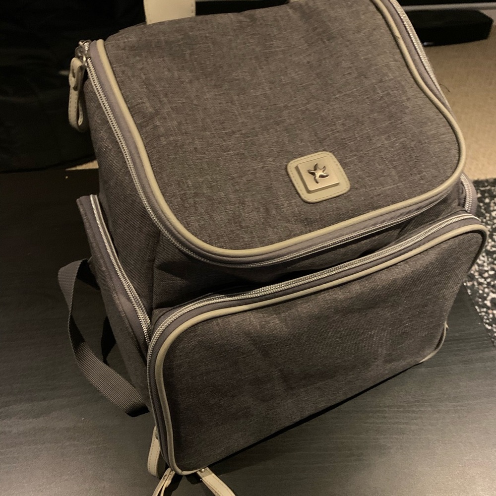 Bananafish pump/diaper bag